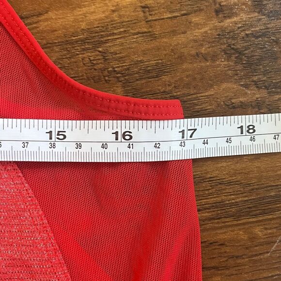 lululemon athletica Run Off-Route Tank Heathered True Red / True Red, PTP 17" - Picture 4 of 7